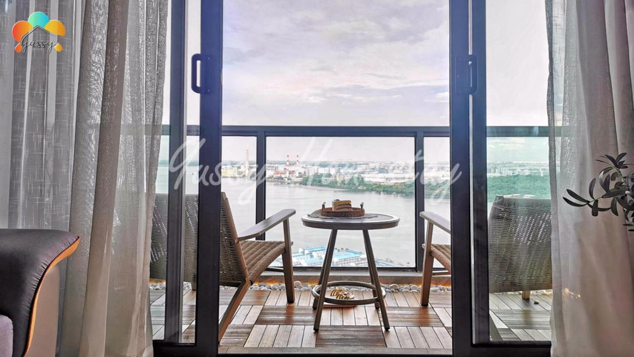 Yussy 2 Bedroom Sea View Condo At R&F Princess Cove Johor Bahru Exterior foto