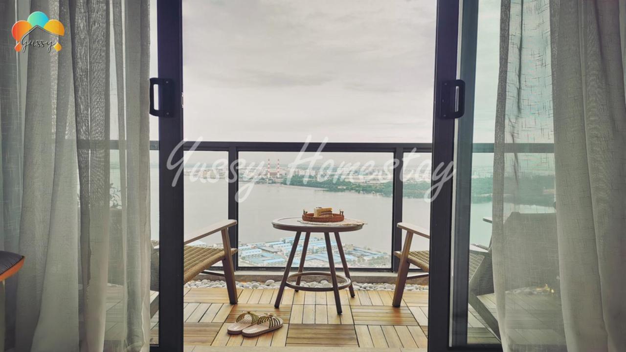 Yussy 2 Bedroom Sea View Condo At R&F Princess Cove Johor Bahru Exterior foto